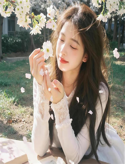 偶像活动第三年美学价值分析：艺术美感与审美特征探讨